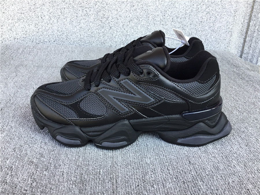 New Balance 9060 Triple Black